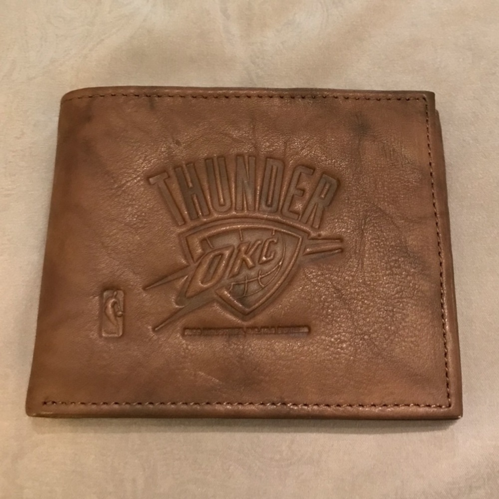 ✨ Men’s OKC Thunder Genuine Leather Wallet ✨